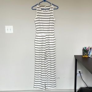 •BRAND NEW• never been worn. Size medium brown and white super soft, and stretch